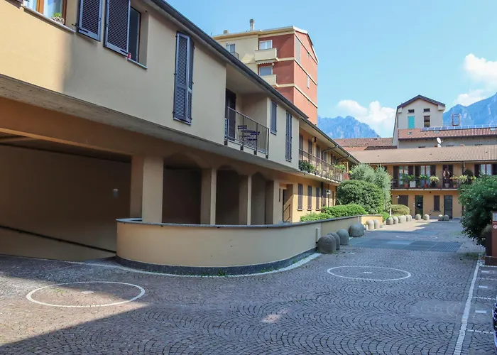 Апартаменты Casa Ardo Wifi & Free Parking In Center Лекко