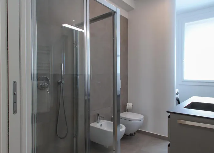 Casa Ardo Wifi & Free Parking In Center Лекко