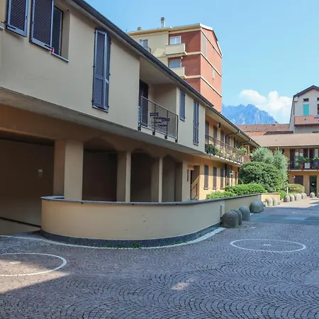 Апартаменты Casa Ardo Wifi & Free Parking In Center Лекко