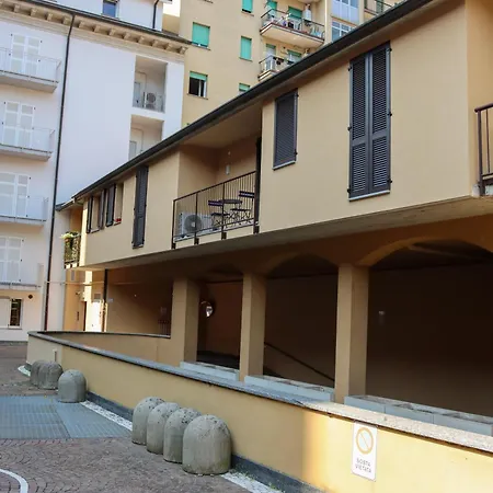 Casa Ardo Wifi & Free Parking In Center * Лекко